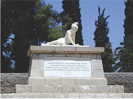 Ο τάφος του Μάρκου Μπότσαρη στον «Κήπο των Ηρώων» στο Μεσολόγγι