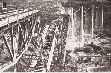 Η γέφυρα του Γοργοποτάμου που ανατινάχθηκε από τις αντιστασιακές δυνάμεις, φωτ. Αρχείο ΔΟΛ