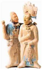 12. Αγαλματίδιο από τερακότα*, με δυο μορφές (άντρας, γυναίκα) και ανάγλυφα, χρωματιστά διακοσμητικά στοιχεία, 700 μ., τέχνη των Μάγια.
