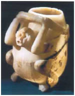 20. Αλαβάστρινη κούπα με τη μορφή πιθήκου, 15ος μ.Χ. αι.