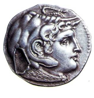 Αργυρό τετράδραχμο του Πτολεμαίου Α', 310-305 π.Χ. Εικονίζει, τον Αλέξανδρο με τα κέρατα του Άμμωνος και κάλυμμα κεφαλής από δέρμα ελέφαντος. Παρίσι, Εθνική Βιβλιοθήκη της Γαλλίας, Gabinet des Medailles.