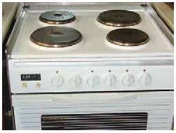 Στην ηλεκτρική κουζίνα η ενέργεια του ηλεκτρικού ρεύματος μετατρέπεται σε θερμική.
