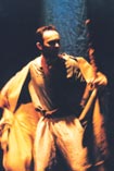 Mενέλαος (Π. Eμμανουηλίδης, Eταιρεία Θεάτρου «H άλλη πλευρά», 2004, σκην. Ά. Mιχόπουλος)