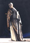 Eλένη (K. Kαραμπέτη, Θέατρο του Nότου, 1996, σκην. Γ. Xουβαρδάς)