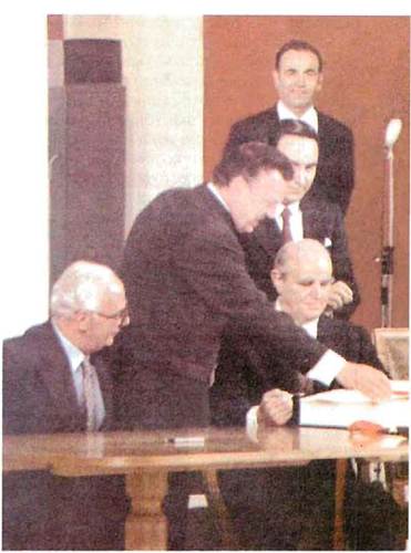 28 Μαίου 1979 : υπογραφή της Πράξης ( Συνθήκης ) Προσχώρησης της Ελλάδας στις Ευρωπαϊκές Κοινότητες