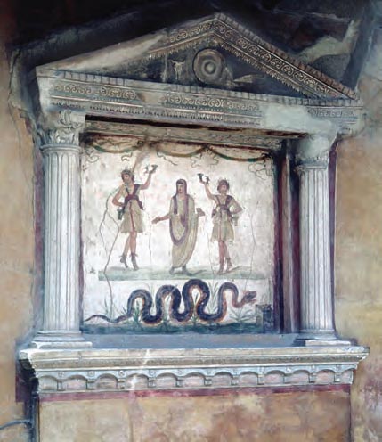 Μικρό οικογενειακό ιερό, αφιερωμένο στους Λάρητες (Εφέστιους θεούς) από οικία της Πομπηίας (1ος αι. μ.Χ.).