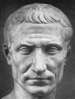 Προτομή πιθανώς του Γάιου Ιούλιου Καίσαρα. Ικανός στρατιωτικός και πολιτικός άνδρας. Δολοφονήθηκε από τους υπερασπιστές τον δημοκρατικού πολιτεύματος. (Ρώμη, Εθνικό Ρωμαϊκό Μουσείο)