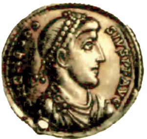 Χρυσό νόμισμα του Θεοδοσίου Β'. Το όνομα του αυτοκράτορα αυτού είναι συνδεδεμένο με αξιόλογα πολιτιστικά έργα.  (Αθήνα, Νομισματικό Μουσείο)