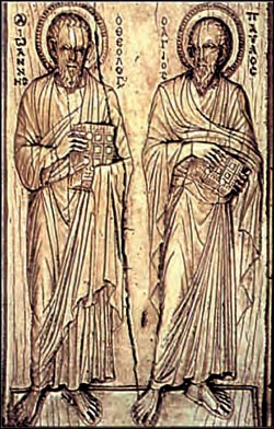 Οι Απόστολοι Ιωάννης ο Θεολόγος και Παύλος. Γλυπτική σε ελεφαντοστέϊνο πλακίδιο, 10ος αι., Βενετία, Αρχαιολογικό Μουσείο.