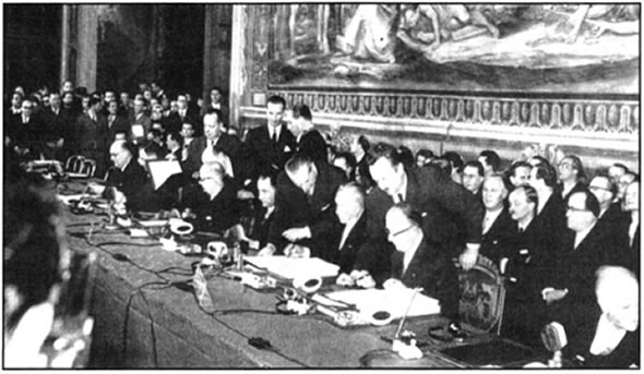 Οι ηγέτες των έξι χωρών υπογράφουν τη Συνθήκη της Ευρωπαϊκής Οικονομικής Κοινότητας, Ρώμη  1957.