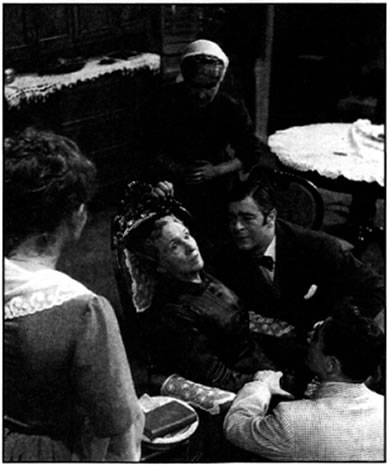 Η Κυβέλη με τον Θάνο Κωτσόπουλο στο «Μυστικό της κοντέσσας Βαλέραινας» του Γρ. Ξενόπουλου, Εθνικό Θέατρο, 1953.