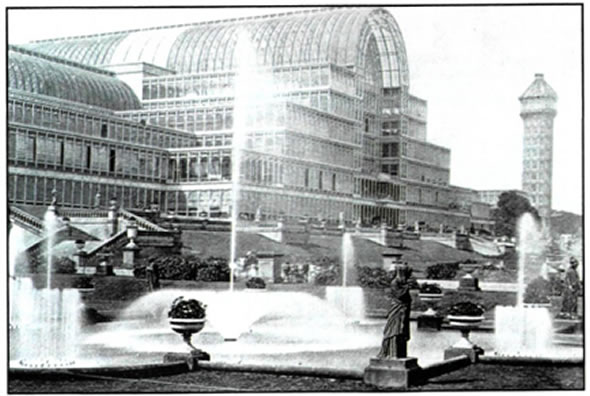 Το «Κρίσταλ Πάλας» (Crystal Palace) στο Χάιντ Παρκ του Λονδίνου σχεδιάστηκε και κατασκευάστηκε μέσα σε έξι μήνες από τον Τζόζεφ Πάζτον (Joseph Paxton), το 1851, για την πρώτη παγκόσμια έκθεση. Ήταν η μεγαλύτερη κατασκευή της εποχής, για την οποία χρησιμοποιήθηκαν αποκλειστικά προκατασκευασμένα μεταλλικά στοιχεία και γυαλί. Μετά τη λήξη της έκθεσης τα μέρη που την αποτελούσαν αποσυνδέθηκαν και η κατασκευή μεταφέρθηκε και τοποθετήθηκε στο νότιο Λονδίνο, όπου και καταστράφηκε από πυρκαγιά το 1937.
