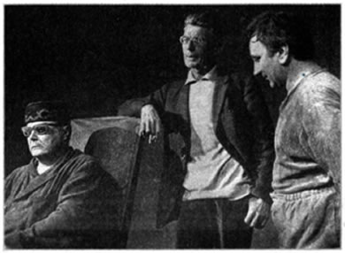 Σάμιουελ Μπέκετ (Samuel Beckett, 1906-1989, Νόμπελ Λογοτεχνίας 1969). Κορυφαίος δραματουργός του 20ού αιώνα, εκπρόσωπος του θεάτρου του παραλόγου. Στα έργα του, όπως στο «Περιμένοντας τον Γκοντό», προβάλλονται το αδιέξοδο και η ματαιότητα της ανθρώπινης ύπαρξης.