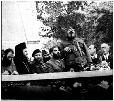 ο αρχηγός του ΕΔΕΣ (Εθνικού Δημοκρατικού Ελληνικού Συνδέσμου), συνταγματάρχης Ναπολέων Ζέρβας.