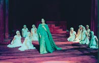 Eλένη – Xορός (Λ. Tασοπούλου, Aμφιθέατρο, 1999, σκην. Σ. Eυαγγελάτος)